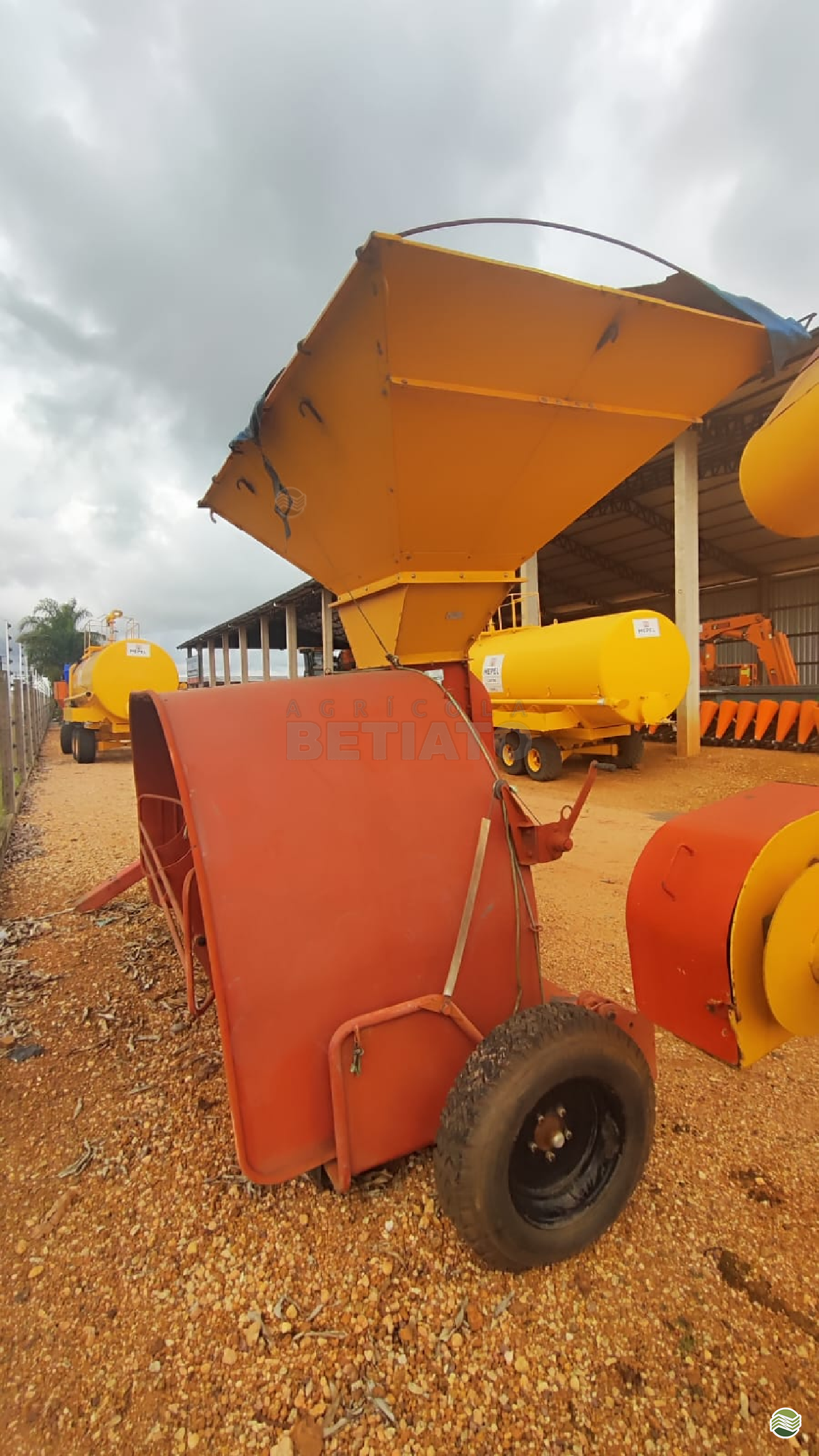 IMPLEMENTOS AGRICOLAS EMBUTIDORA EMBUTIDORA DE GRÃOS Agrícola Betiato CAMPO VERDE MATO GROSSO MT